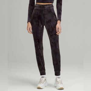 Lululemon Ready to Crush Hi Rise Jogger NWT SIZE 10 Rare Velour Pants